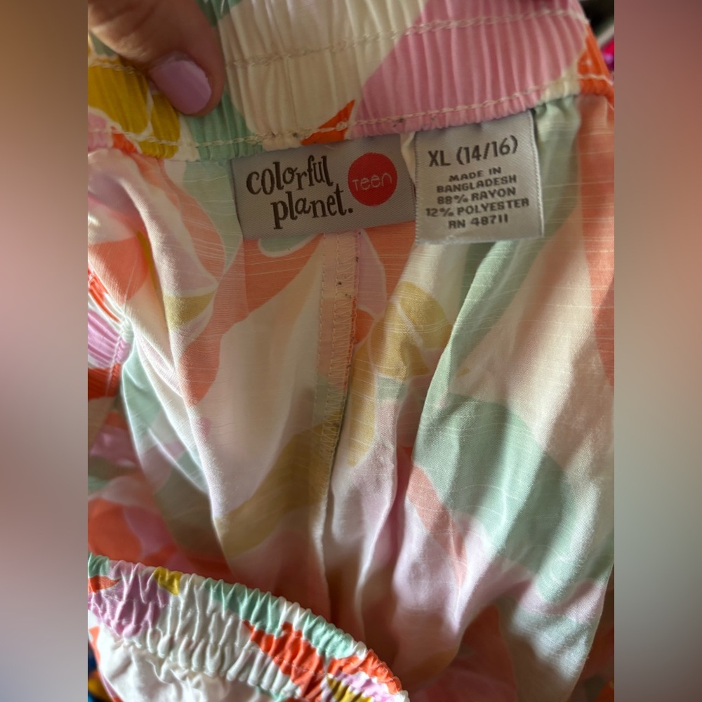 Girls Colorful Leaf Print Button-Up Shirt and Shorts Set - Picture 4 of 7